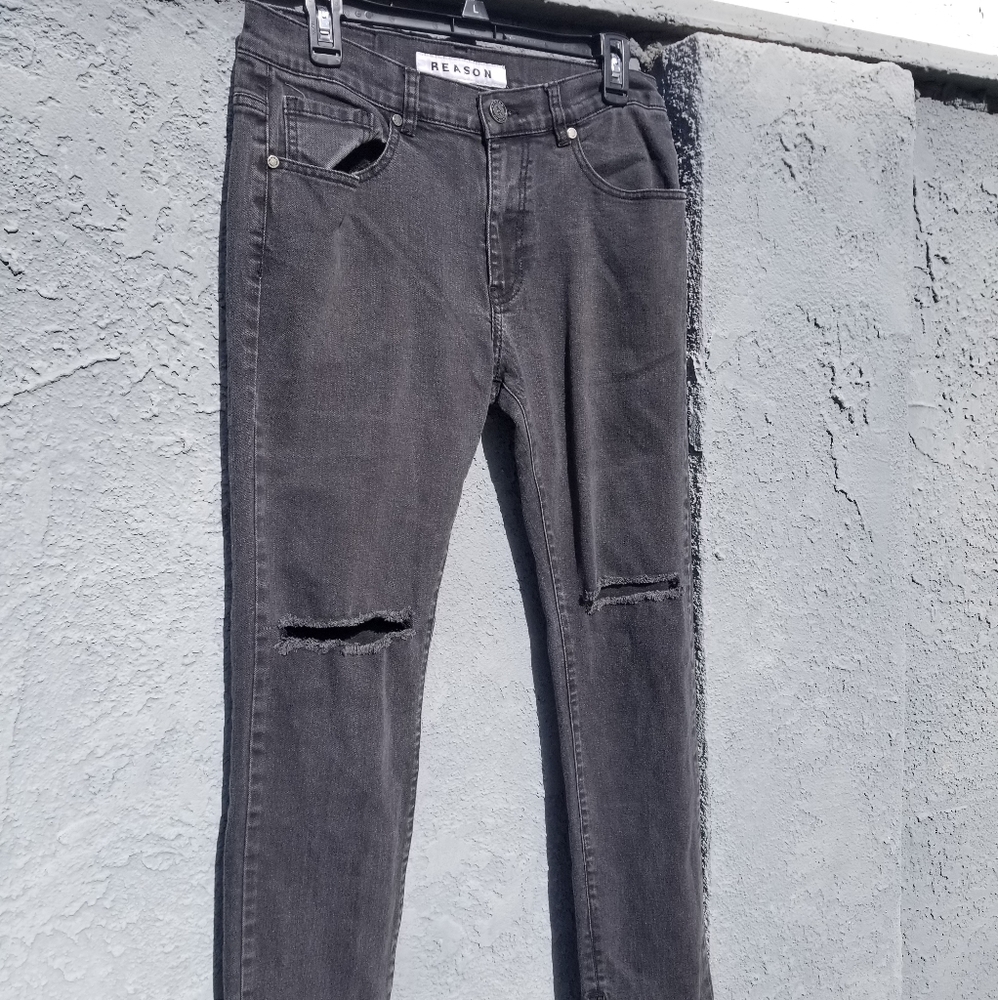 Stylish torn jeans 32x32 REASON NEW YORK